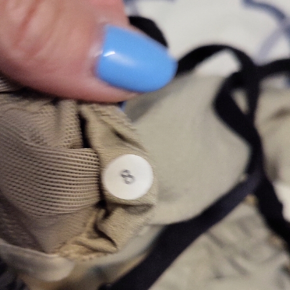 lululemon athletica Black and Tan Tank Top - Picture 5 of 5